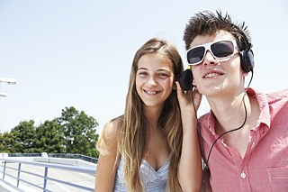 2 Personen Kopfhörer