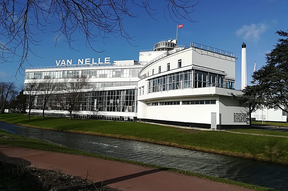Weiße Van-Nelle-Fabrik