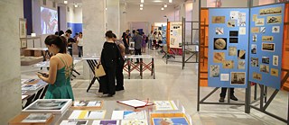 Besucher*innen in Eriwan