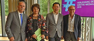 (v.l.n.r.) Präsident Klaus-Dieter Lehmann, Vahideh Mahmoodi, Enkhbat Roozon und Doğan Akhanlı