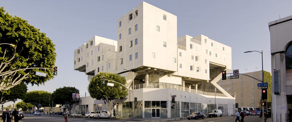 Still de What It Takes to Make a Home, filme do CCA - Star Apartments em Los Angeles