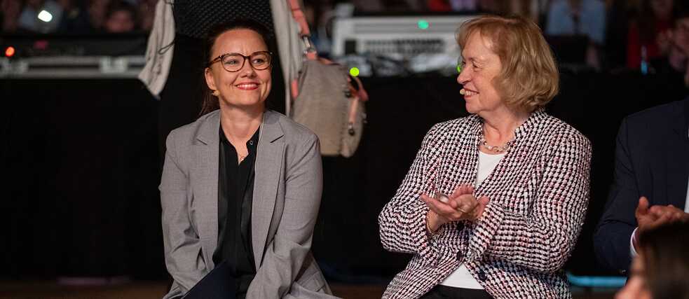 Michelle Müntefering (left), Minister of State for International Cultural and Educational Policy, during the ceremony