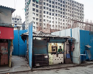 2018: Mumbai Suburbia: Urban Environment in Crisis: Von Peter Bialobrzeski