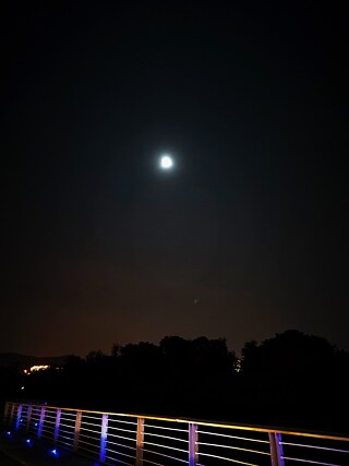 Ist Chang’e auch im Vollmond dieses Abends zu erkennen? 