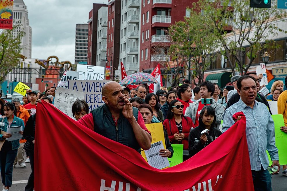 Participants at the "Chinatown Is Not For Sale" march in Los Angeles, Mai 2019