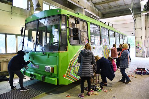 Tape that. Schülerworkshop und künstlerische Installation