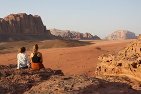 Aileen und ich in Wadi Rum