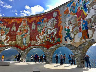 Monument der georgisch-russischen Freundschaft in Gudauri