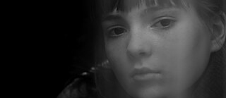 Der Junge im Karohemd © © Katharina Wahl Der Junge im Karohemd