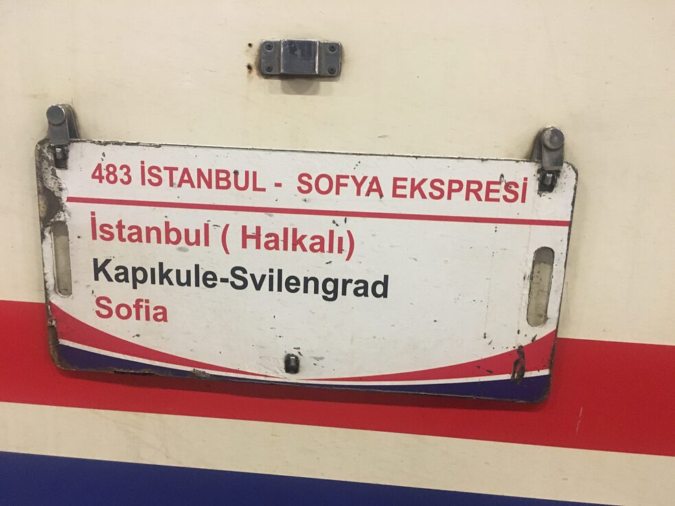 Der Istanbul-Sofia-Express war eine Kombination aus Schlafwaggons unterschiedlichen Ursprungs, unter anderem auch aus Deutschland