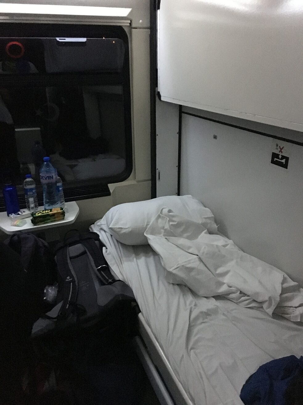 So viel Komfort nach einer Nacht auf zwei Sitzen im Bus