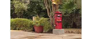 5 gms | 70 gsm | 1000 x 1000 incidents © Annette Jacob