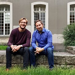 Les experts Engels und Karl pendant l'interview à Bonn