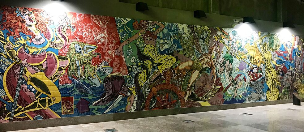 Pop-Art-Kacheln im Bahnhof Oriente (Lissabon, Portugal)