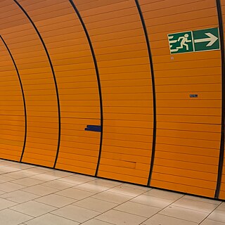 Station de métro et de S-Bahn Marienplatz (Munich, Allemagne)