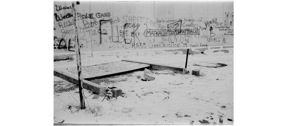 The border as a canvas