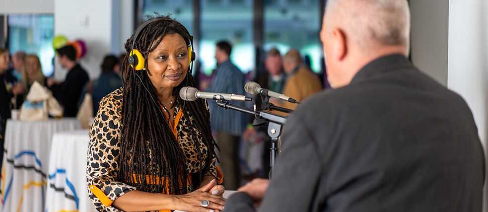 The local radio station WPFW broadcasted the entire opening of the Goethe-Institut in Washington as a live broadcast