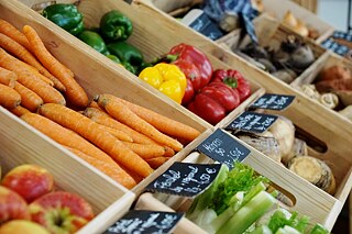 Vegetables in the packaging-free store