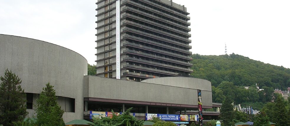 Hotel Thermal in Karlsbad von Věra Machoninová und Vladimír Machonin, 1967-1976.