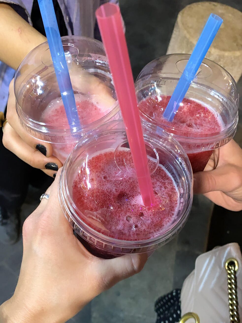 Leckeren Hibiskusslush gibt es an jeder Ecke in Amman