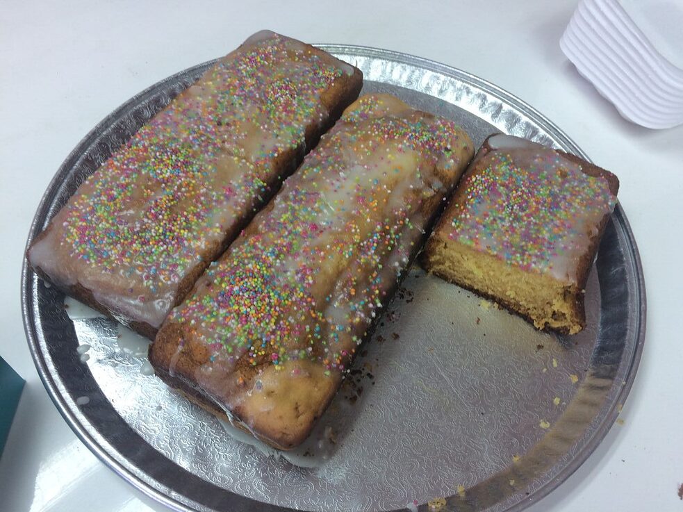 Selbstgebackener Kuchen der Schule