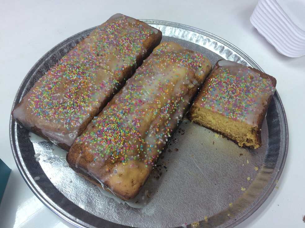 Selbstgebackener Kuchen der Schule