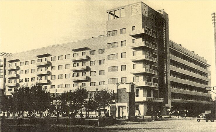  «Дом с часами», 1931-1934, архитекторы: Б.А. Гордеев, С.П. Тургенев, Н.В. Никитин
