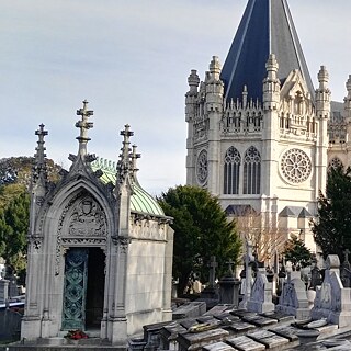 Der Brüsseler "Père Lachaise": der Friedhof von Laken (Brüssel, Belgien)