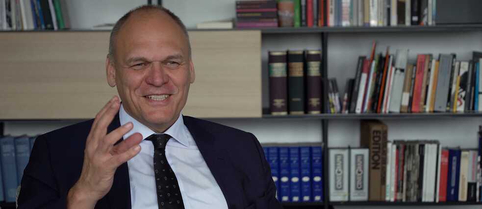 Johannes Ebert, secretary-general of the Goethe-Institut, in the interview with “The Latest at Goethe”