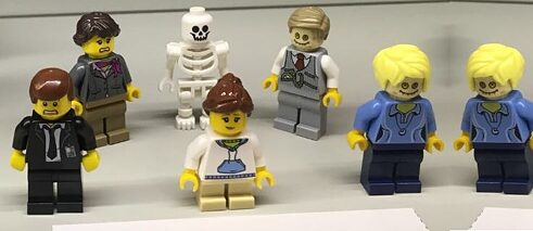LEGO - truchlící postavičky