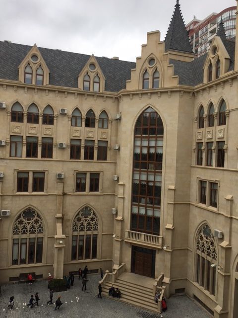Baku Oxford School