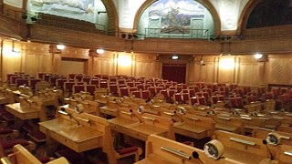 Abstimmungssaal der Komitees (= Ausschüsse)