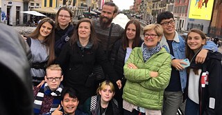 Zusammen durch die Stadt