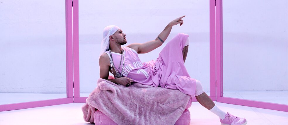 The dance performance “Being Pink Ain't Easy” on 18 and 19 January explores gender issues 