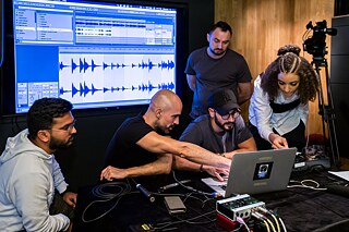 ورشة عمل عن تشغيل الدي جيه والإنتاج الموسيقي