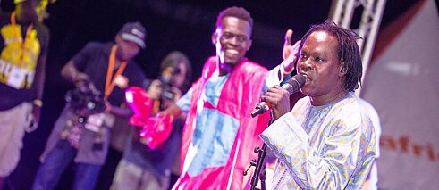 Le chanteur sénégalais Baaba Maal lors de sa prestation.
