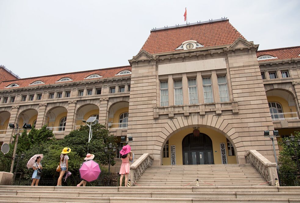  A antiga sede da administração colonial alemã em Qingdao.