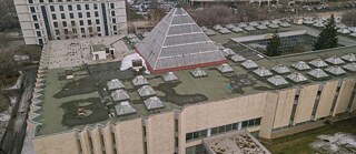 Ә. Қастеев ат. өнер мұражайы (сәул. Э. Кузнецова, О.Наумова, Б. Новиков, констр. М. Кашарский, 1975)