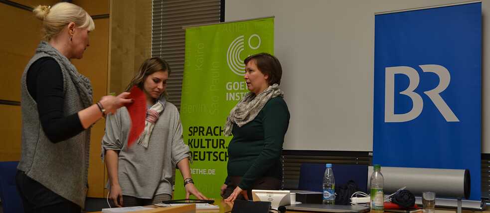 Media expert training at the BR broadcasting centre. 
