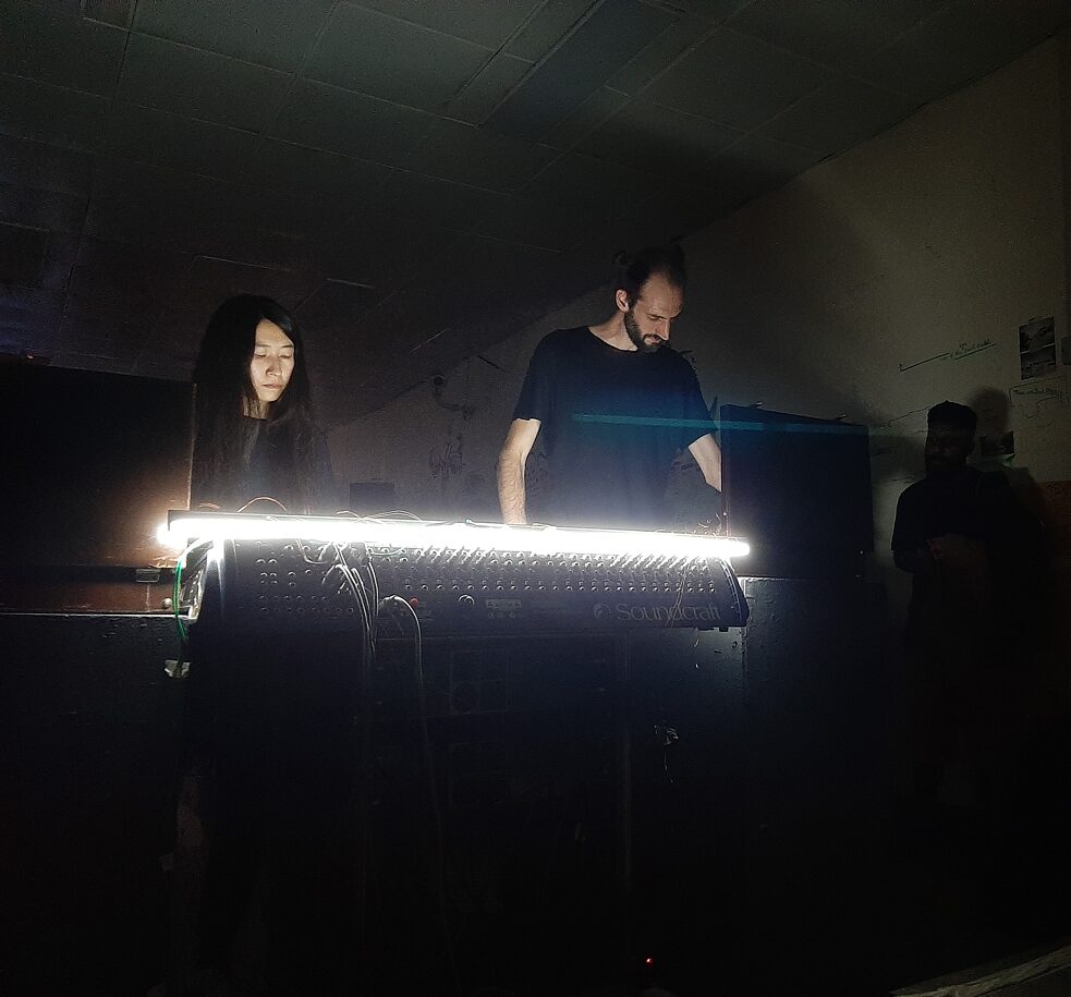 Konzert von STRWÜÜ in der Cubbon Parc Metro Station, 28.12.2019