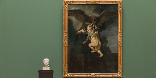 Die Dramaturgie des Rundgangs hat sich entscheidend verändert: Die sonst abgesonderten Werke der Bildhauerkunst wurden in die Gemäldegalerie integriert und so arrangiert, dass sie sich mit den klassischen Gemälden inhaltlich ergänzen.
