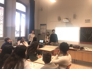 Die PASCH-Alumni bei ihrer Präsentation