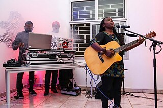 GUETHE-DECOUVERTE- FINISSAGE & COMMUNITY PARTY_AURELIE DJIENA-BON6