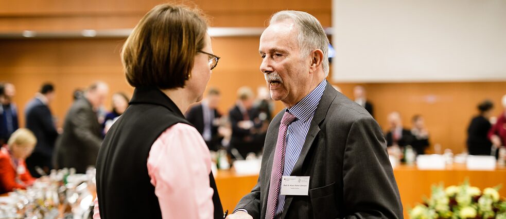 Klaus-Dieter Lehmann at the Integration Summit. 