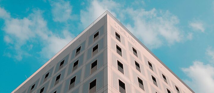 Photo by <a href="https://bit.ly/37kPuKl"target="_blank"> Oliver Hae </a> on <a href="https://unsplash.com/?utm_source=unsplash&utm_medium=referral&utm_content=creditCopyText"target="_blank">Unsplash</a>