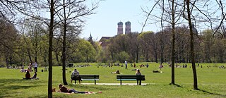 Englischer Garten: numerosos espaços verdes melhoram a qualidade de vida em Munique.