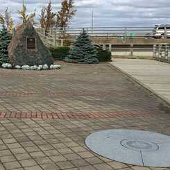 Le monument du site de débarquement des pionniers 