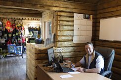 Thomas de Jager in his outdoor shop