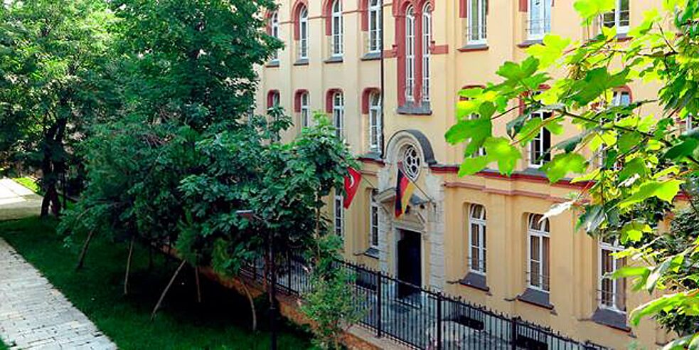 alman lisesi istanbul pasch initiative