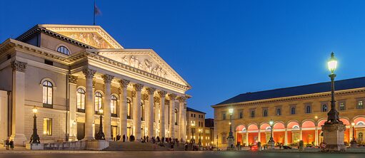 Nationaltheater: Fassadenbeleuchtung